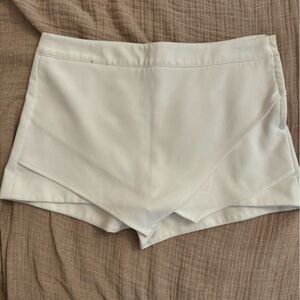 H&M Cream Women's Skort size 10